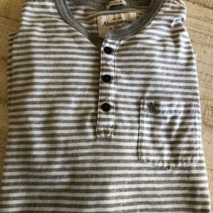 ABERCROMBIE & FITCH MUSCLE HENLEY